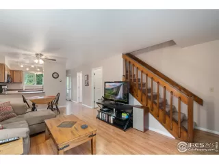 Photo #3: 922921 Listing