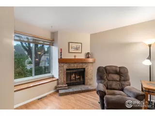 Photo #4: 922921 Listing