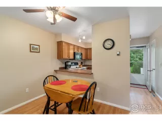 Photo #5: 922921 Listing