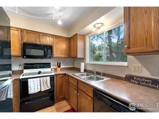 Photo #6: 922921 Listing