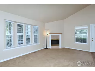 Photo #2: 922925 Listing