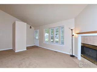 Photo #5: 922925 Listing