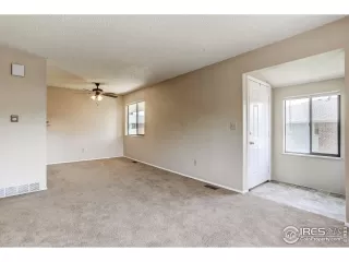 Photo #6: 922960 Listing