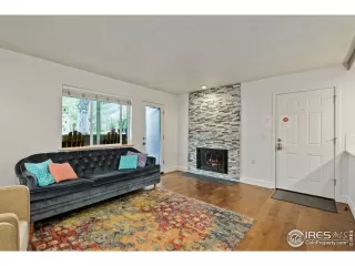 Photo #3: 922976 Listing