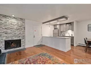 Photo #4: 922976 Listing