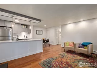 Photo #5: 922976 Listing