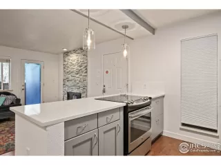 Photo #6: 922976 Listing