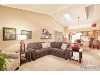 Photo #4: 922988 Listing