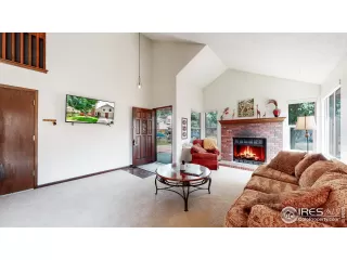 Photo #4: 923027 Listing