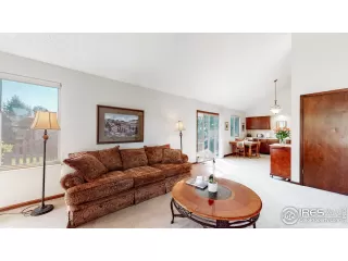 Photo #6: 923027 Listing