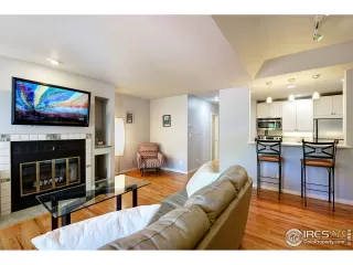 Photo #2: 923043 Listing