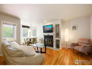 Photo #3: 923043 Listing