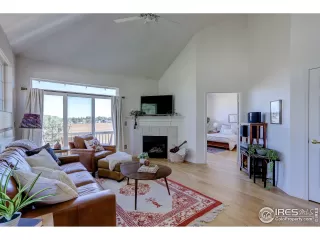 Photo #3: 923119 Listing