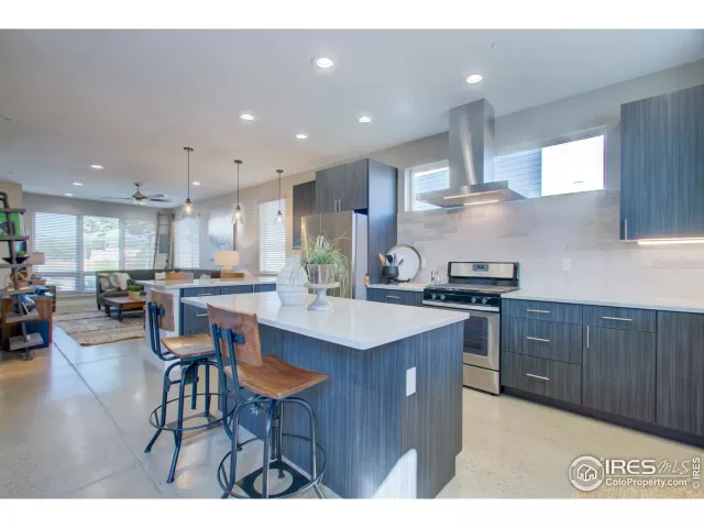 MLS: 923139 Condo For Sale