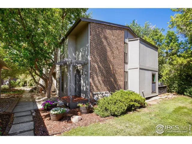 MLS: 923224 Condo For Sale