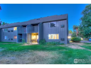 Photo #2: 923238 Listing