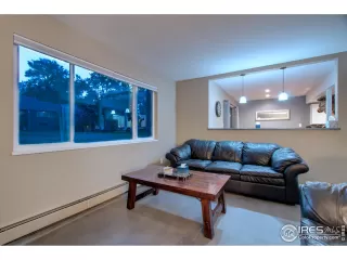 Photo #4: 923238 Listing