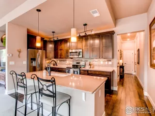 Photo #5: 923354 Listing