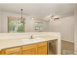 Photo #5: 923373 Listing