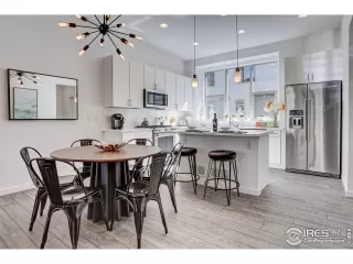 Photo #4: 923380 Listing