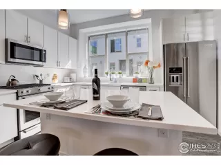 Photo #6: 923380 Listing