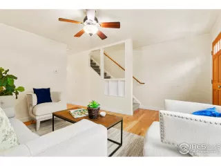 Photo #4: 923390 Listing