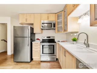 Photo #5: 923390 Listing