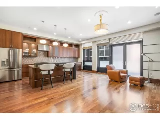 Photo #2: 923400 Listing 