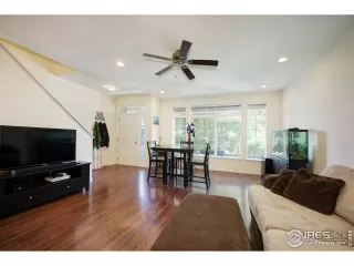 Photo #6: 923465 Listing 