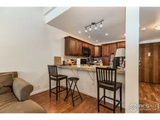 Photo #6: 923484 Listing