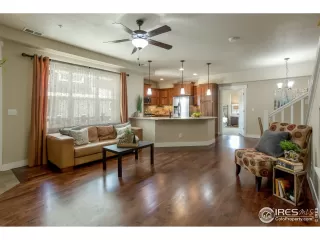 Photo #4: 923513 Listing