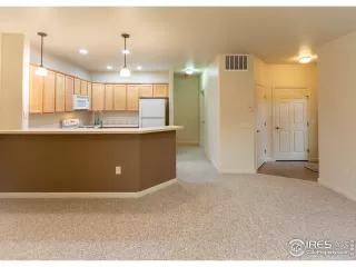 Photo #2: 923518 Listing