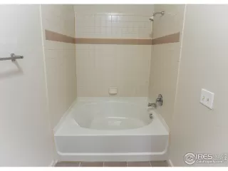 Photo #6: 923518 Listing