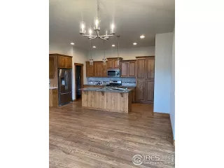 Photo #3: 923532 Listing