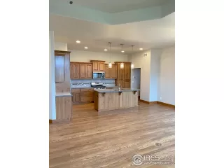 Photo #4: 923532 Listing