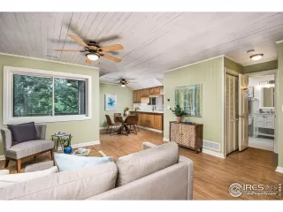 Photo #4: 923541 Listing 