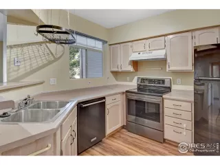 Photo #2: 923607 Listing