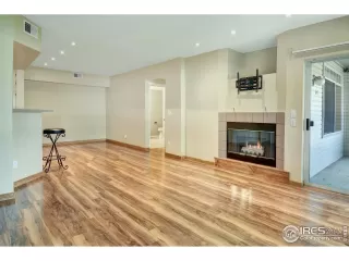 Photo #3: 923607 Listing