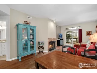 Photo #4: 923618 Listing