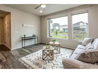 Photo #4: 923628 Listing