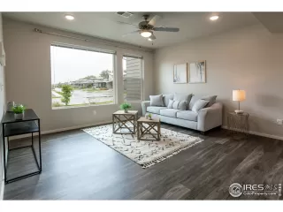 Photo #5: 923628 Listing