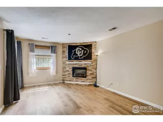 Photo #5: 923633 Listing