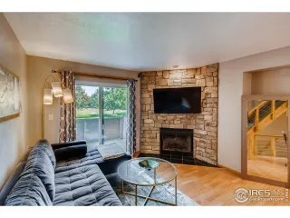 Photo #6: 923664 Listing