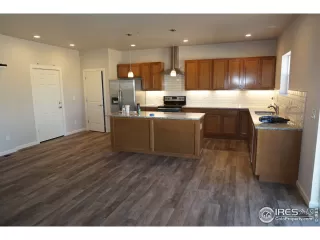 Photo #6: 923698 Listing 