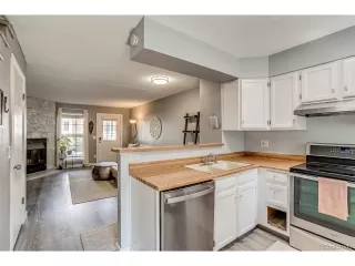 Photo #6: 9237764 Listing