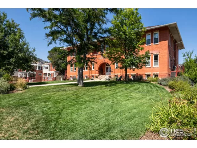 MLS: 923785 Condo For Sale