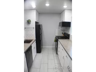 Photo #2: 923843 Listing