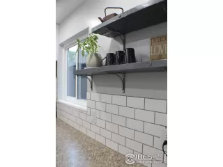 Photo #4: 923843 Listing