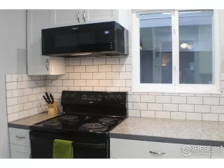 Photo #5: 923843 Listing