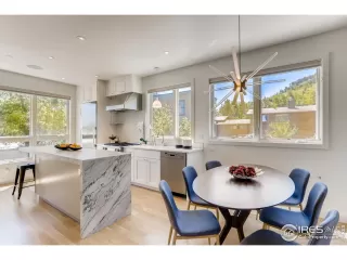 Photo #6: 923845 Listing